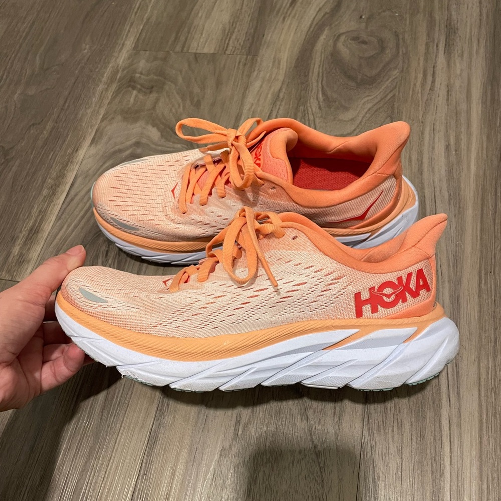 Hoka Clifton 8